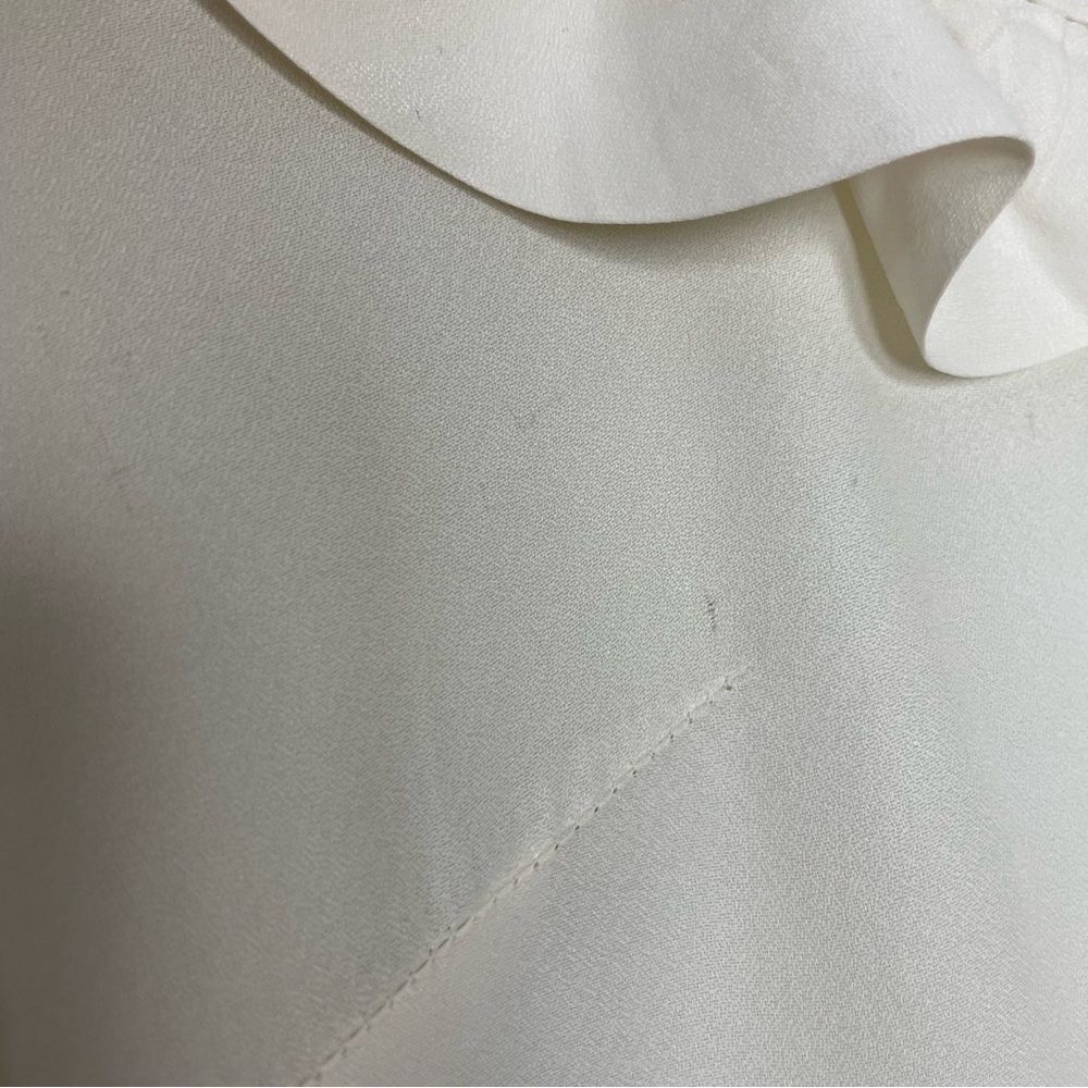 Vintage Blouse Ruffle Neckline Cuffs FLAWS Off-White‎ Cream Button-Up Top Twee - Picture 10 of 13